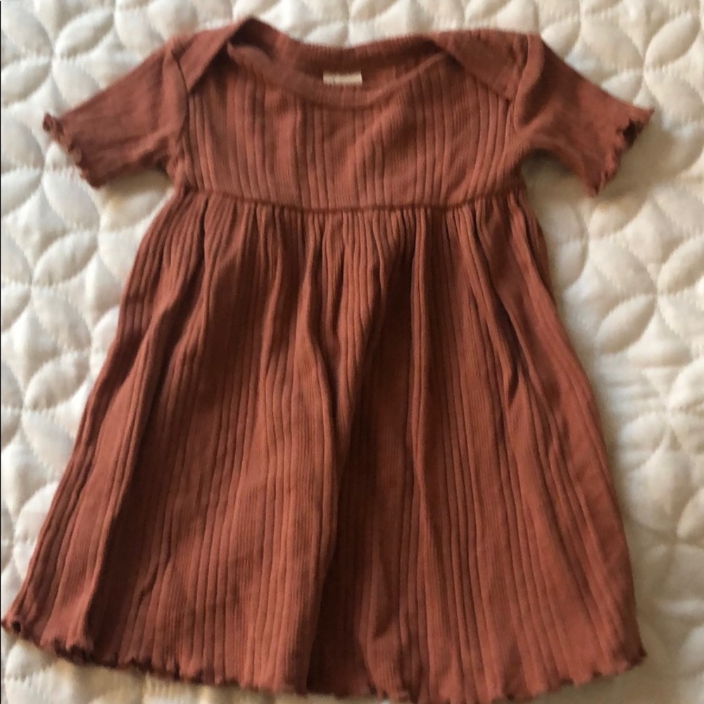 Kate Quinn dress